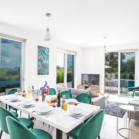 Gold,brand New, Luxury 5bdr With Private Pool 别墅 普罗塔拉斯