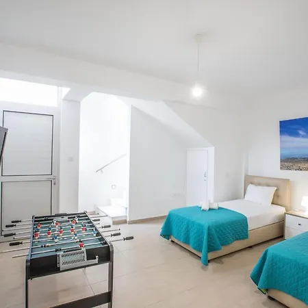 Villa Gold,brand New, Luxury 5bdr With Private Pool