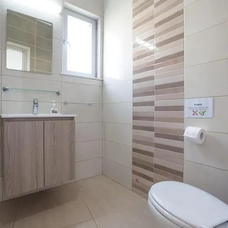 Gold,brand New, Luxury 5bdr With Private Pool Sea Views Villa *